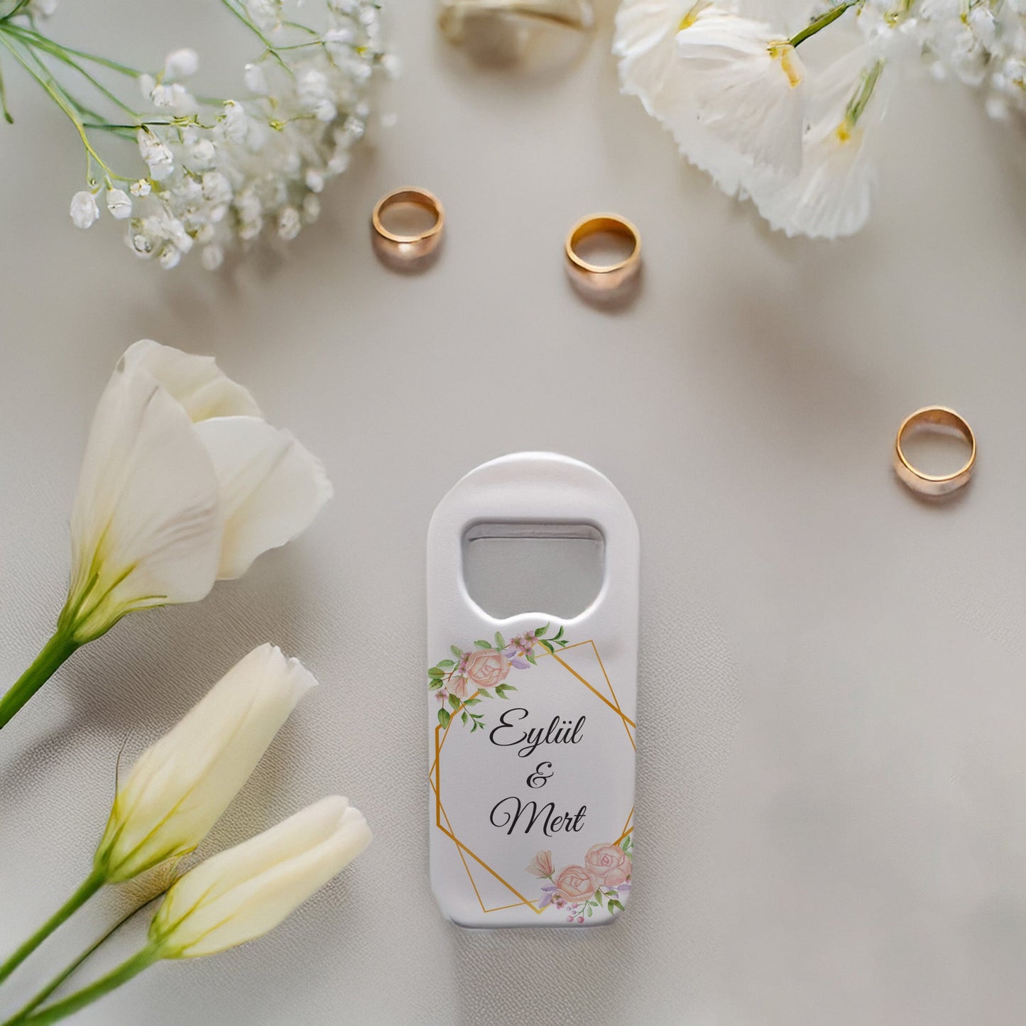 Pembe Güller ve Geometrik Çerçeve Tasarımlı - Kişiye Özel Plastik Açacak Magnet