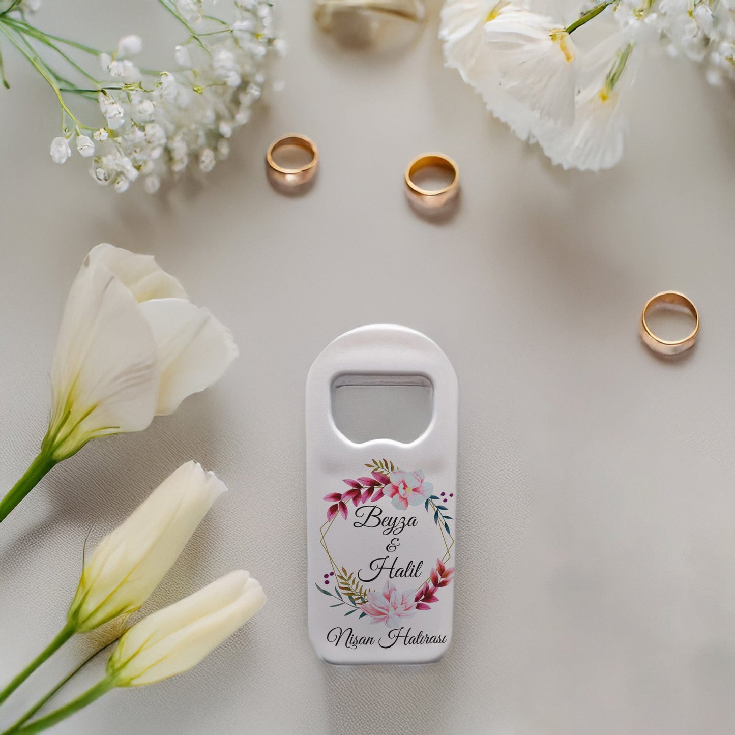 Pembe Çiçekli Çerçeve Tasarımlı – Kişiye Özel Plastik Açacak Magnet