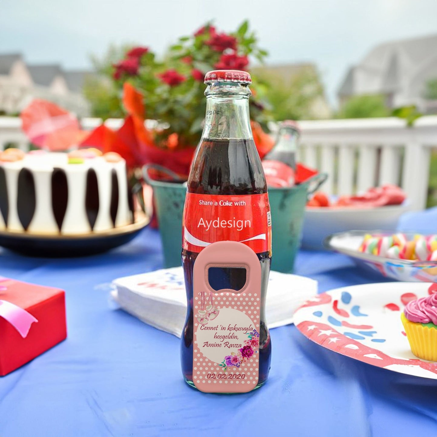 Pembe Zeminli Beyaz Puanlı Bebek Ayakkabısı Temalı Plastik Açacak Magnet | Doğumgünü, Babyshower, Diş Buğdayı ve Sünnet Organizasyonlarınızın Unutulmaz Hatırası!