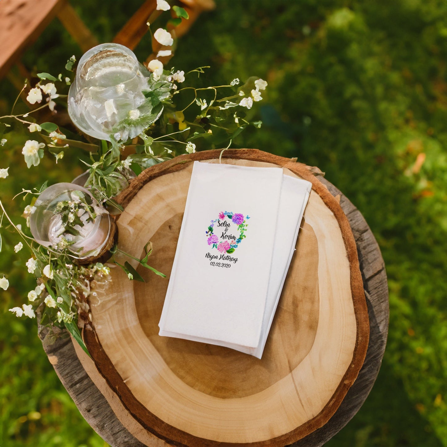 Sümbül Detaylı Özel Gün Peçetesi