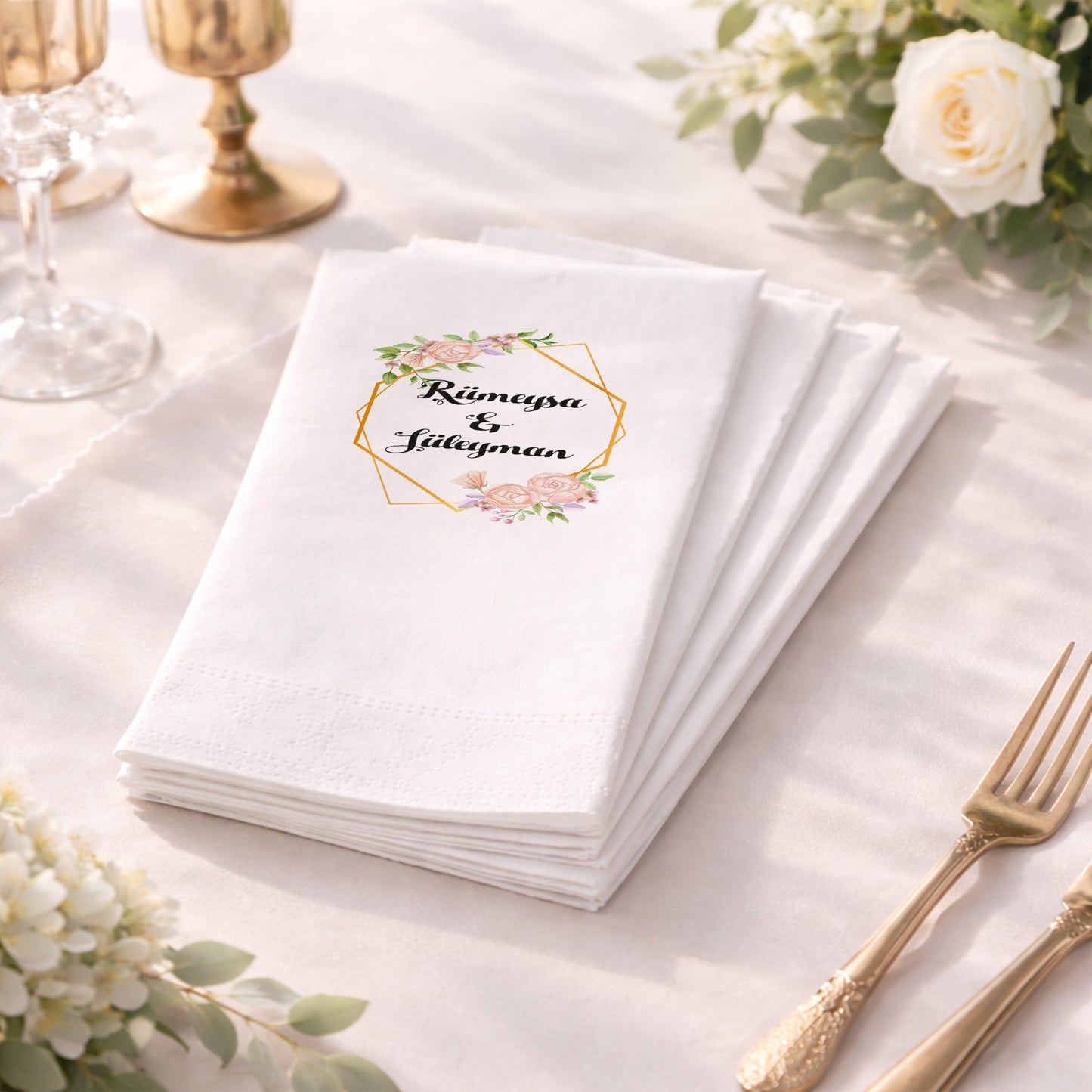 Rümeysa & Süleyman Altın Geometrik Desenli Düğün Peçetesi