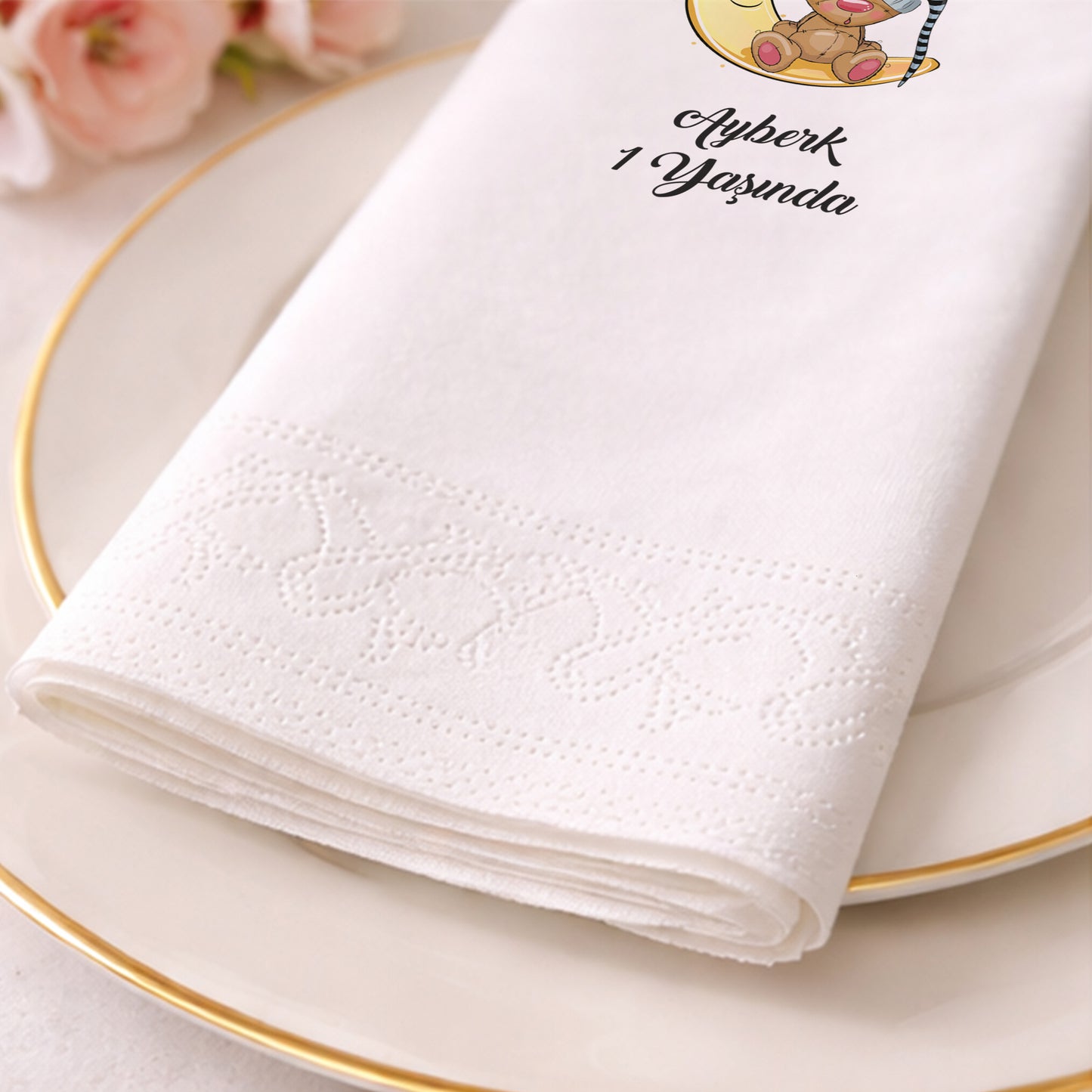 Ayberk 1 Yaşında Ay Üstünde Uyuyan Ayıcık Temalı Bebek Peçetesi