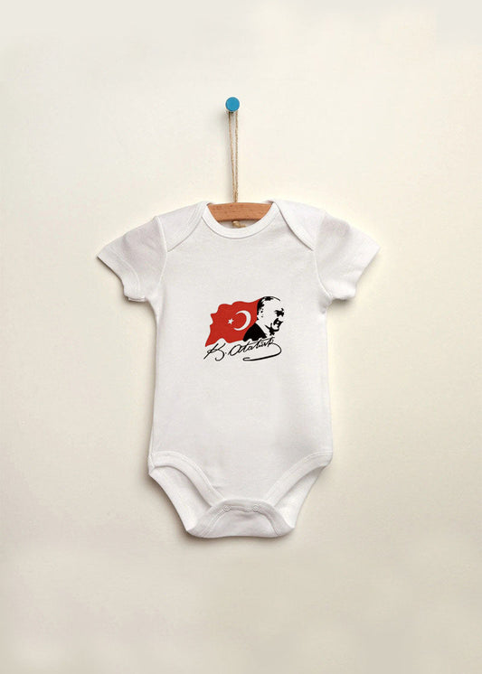 Atatürk baskılı bebek zıbın