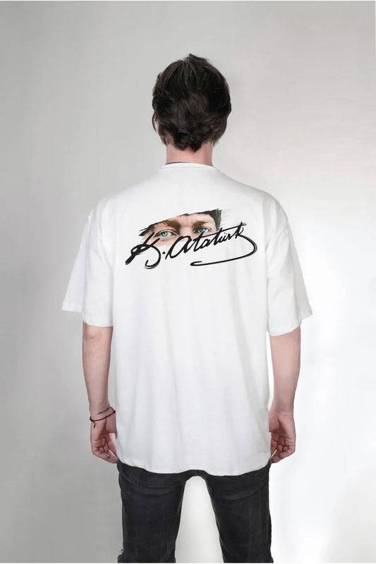 Mustafa Kemal Atatürk Baskılı Oversize Beyaz Tişört