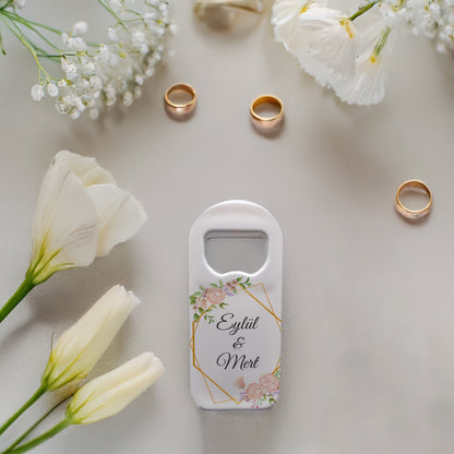 Pembe Güller ve Geometrik Çerçeve Tasarımlı - Kişiye Özel Plastik Açacak Magnet