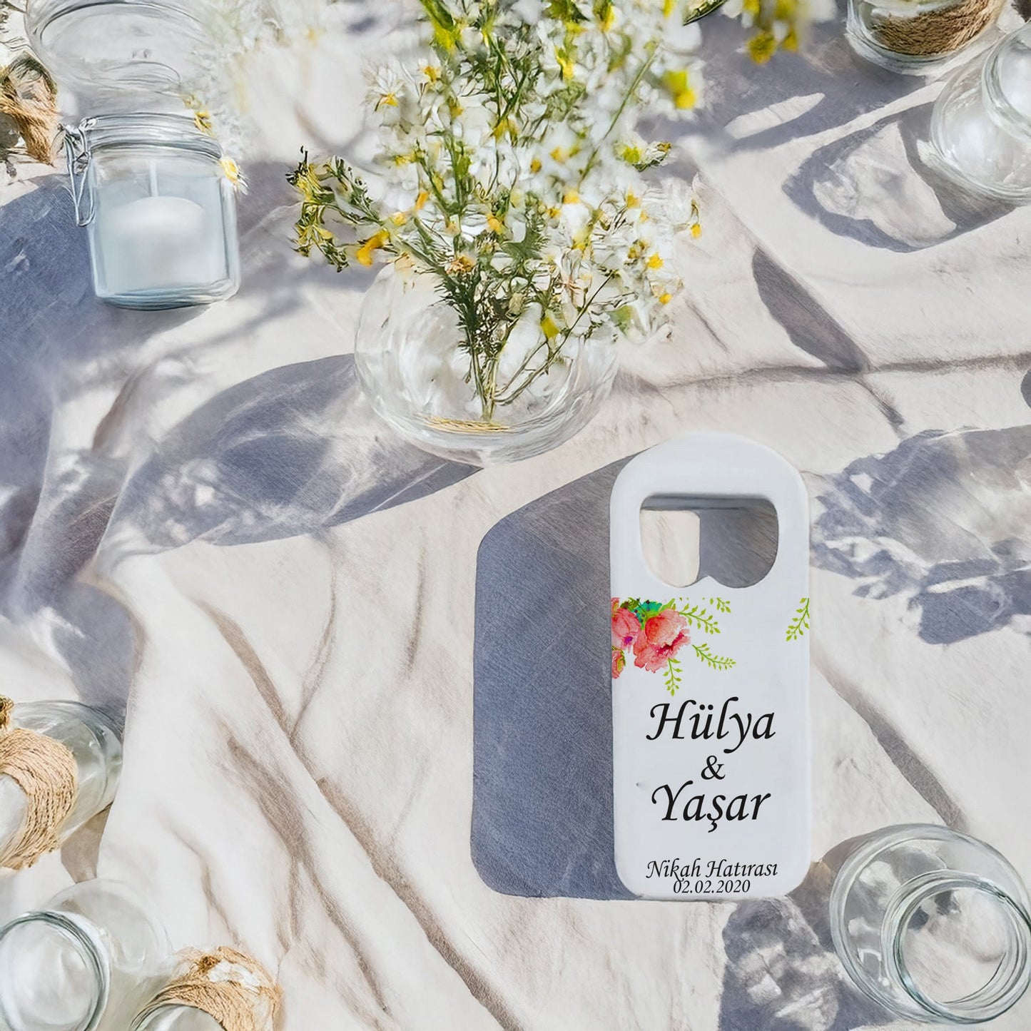 Köşeli Çiçek Tasarımlı – Kişiye Özel Plastik Açacak Magnet