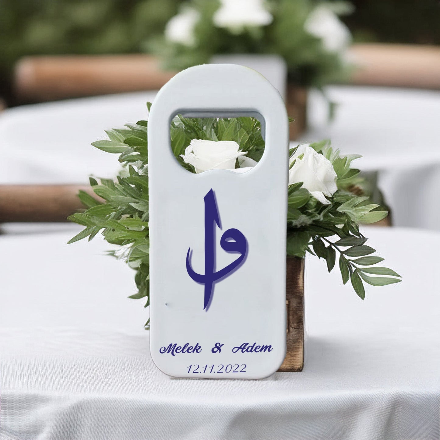 Lacivert Vav Harfli Tasarımlı – Kişiye Özel Plastik Açacak Magnet