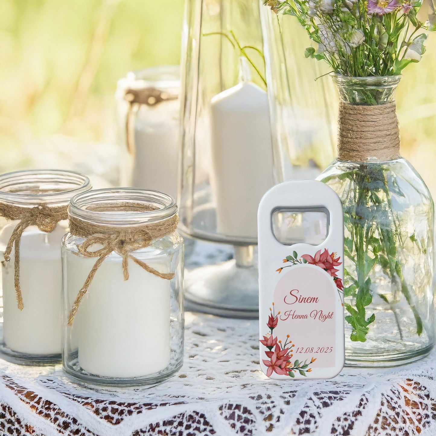 Kırmızı Zambak Tasarımlı – Kişiye Özel Plastik Açacak Magnet