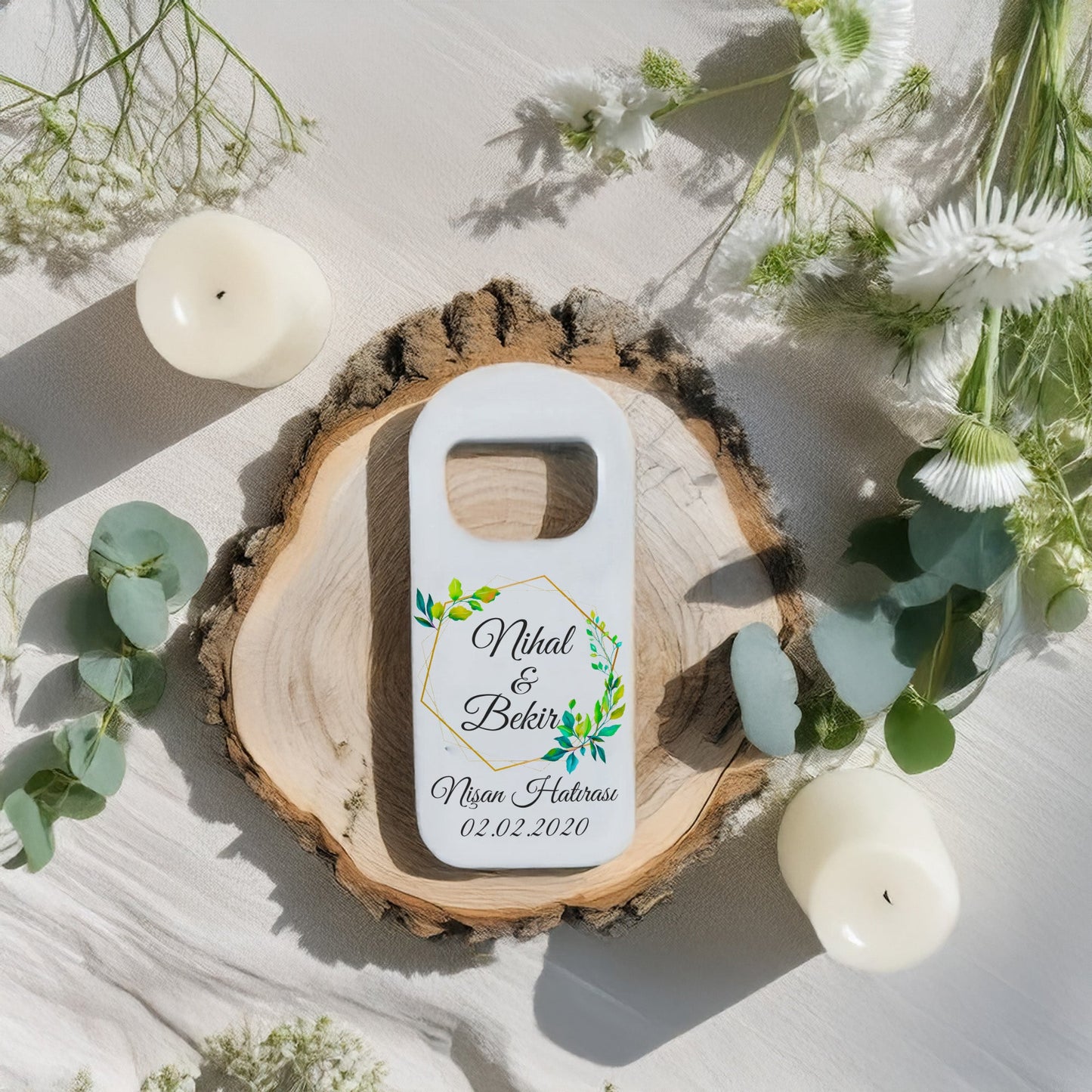 Geometrik Çerçeveli Yeşil Yaprak Tasarımlı – Kişiye Özel Plastik Açacak Magnet