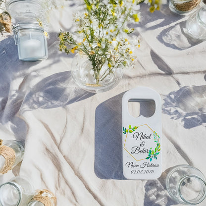 Geometrik Çerçeveli Yeşil Yaprak Tasarımlı – Kişiye Özel Plastik Açacak Magnet