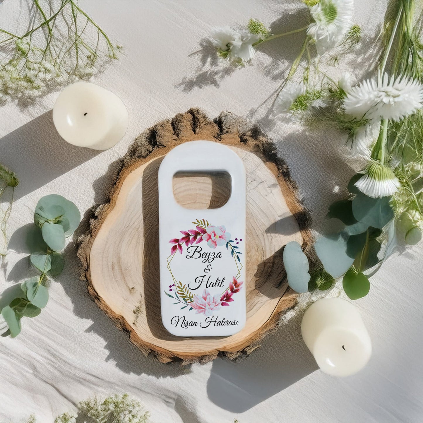 Pembe Çiçekli Çerçeve Tasarımlı – Kişiye Özel Plastik Açacak Magnet