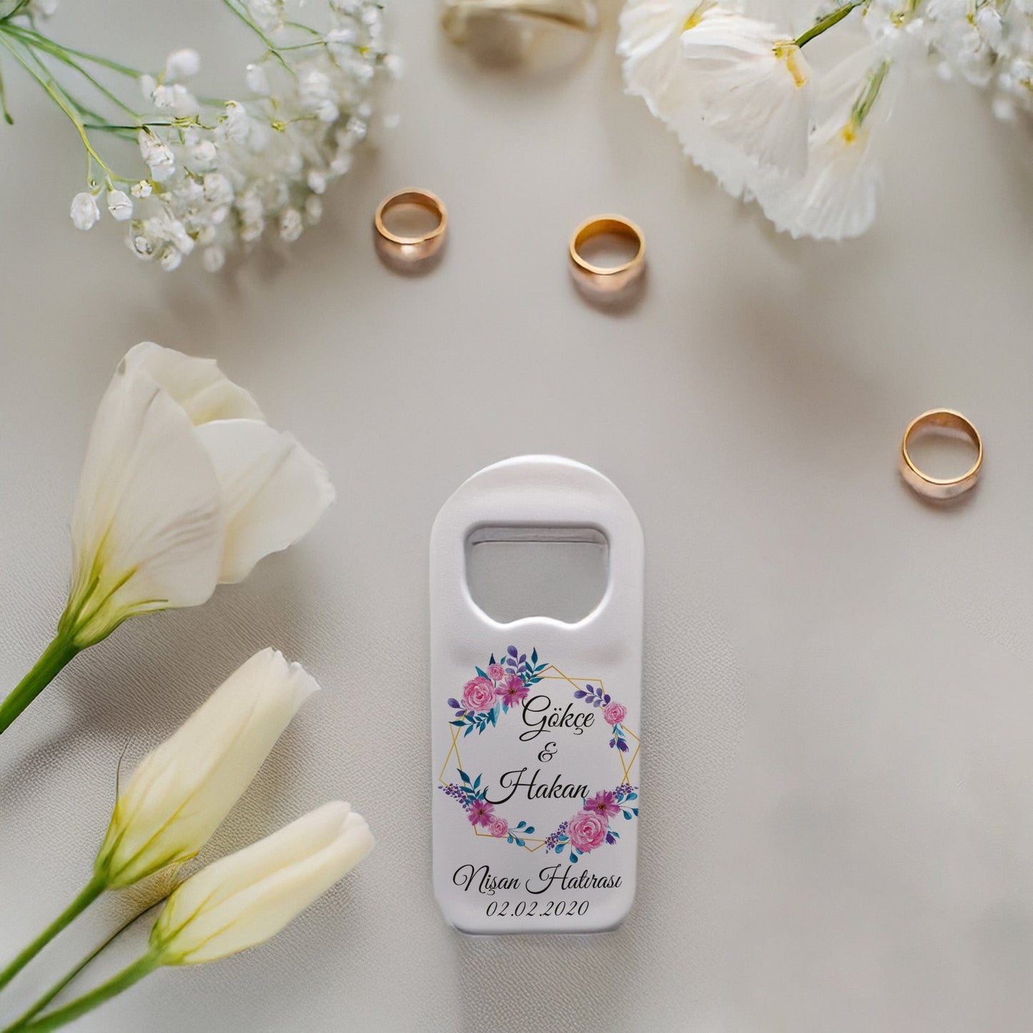 Pembe Çiçek Çerçeve Tasarımlı – Kişiye Özel Plastik Açacak Magnet