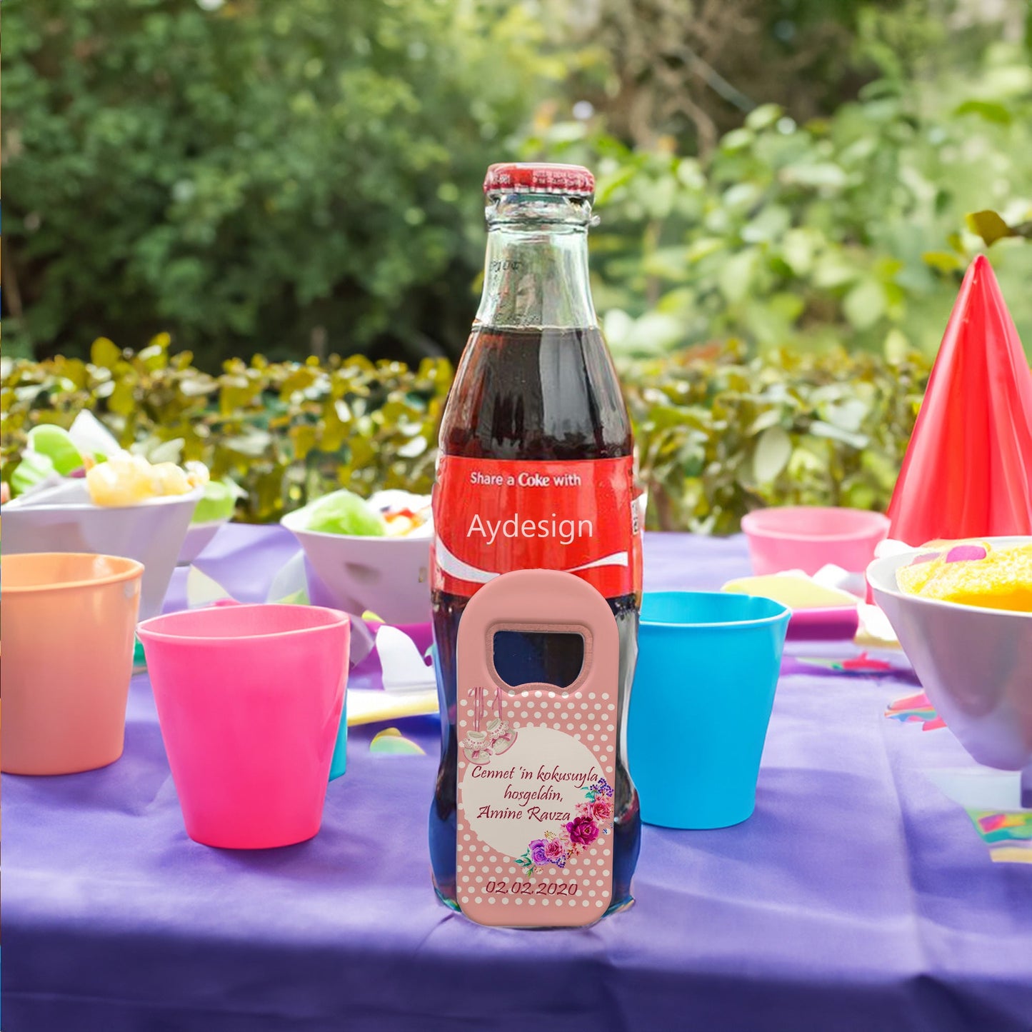 Pembe Zeminli Beyaz Puanlı Bebek Ayakkabısı Temalı Plastik Açacak Magnet | Doğumgünü, Babyshower, Diş Buğdayı ve Sünnet Organizasyonlarınızın Unutulmaz Hatırası!