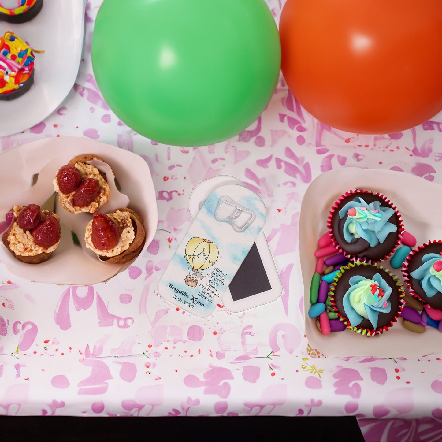 Mavi Bulutlu Balon Temalı Plastik Açacak Magnet | Doğumgünü, Babyshower, Diş Buğdayı ve Sünnet Organizasyonlarınızın Unutulmaz Hatırası!