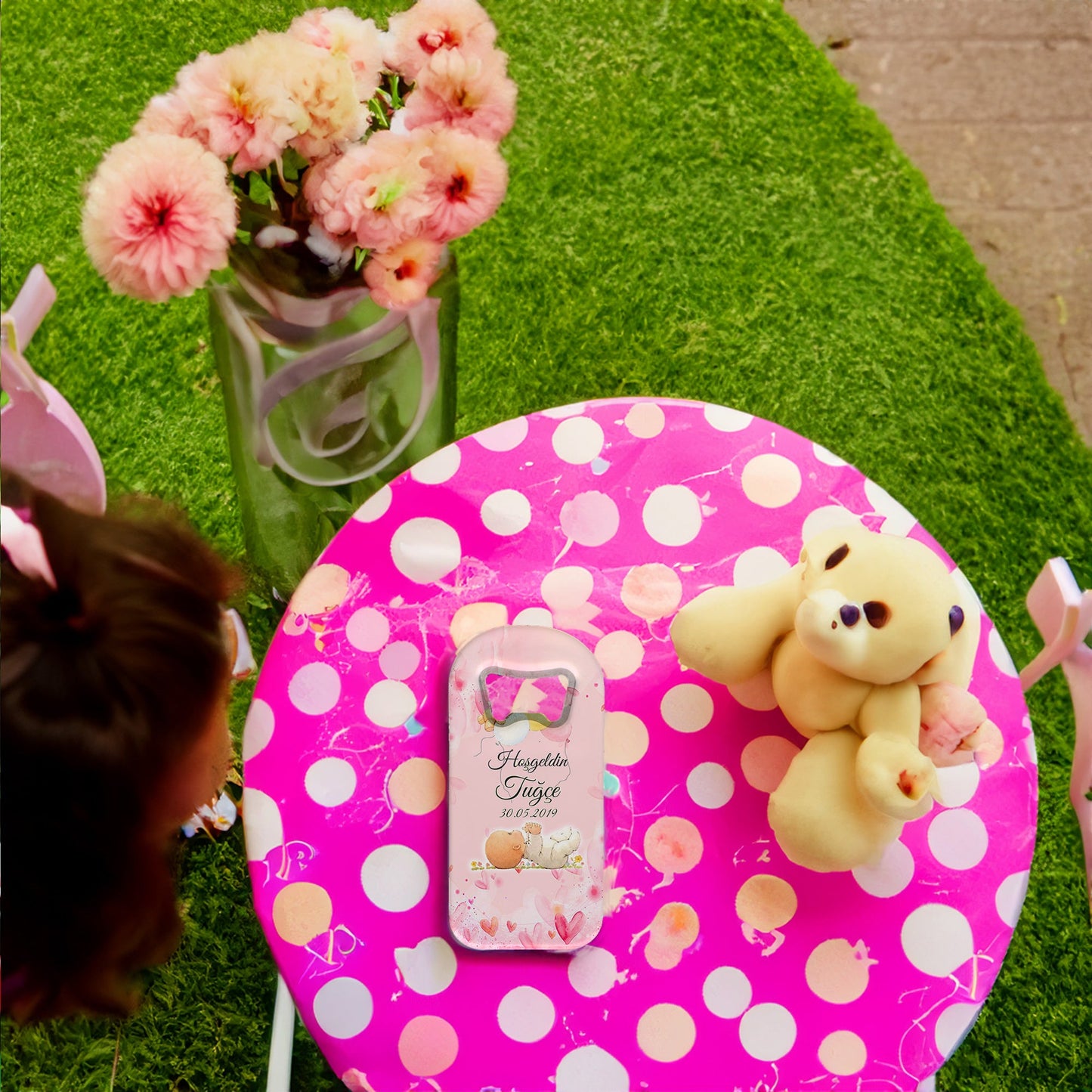 Pembe Zeminli Bebek Temalı Plastik Açacak Magnet | Doğumgünü, Babyshower, Diş Buğdayı ve Sünnet Organizasyonlarınızın Unutulmaz Hatırası!