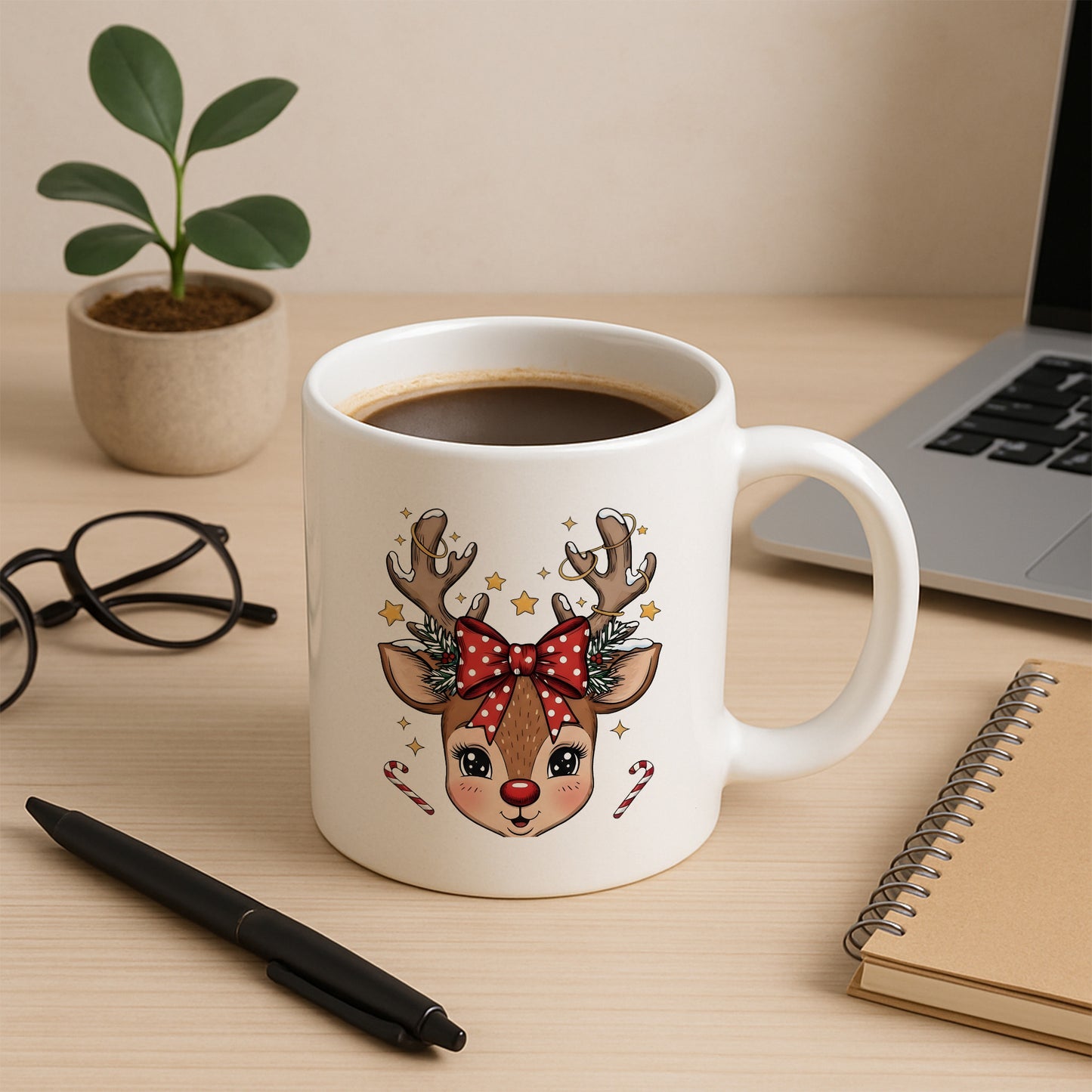 Fiyonk Detaylı Geyik Yüzü Tasarımlı Yılbaşı Baskılı Kupa