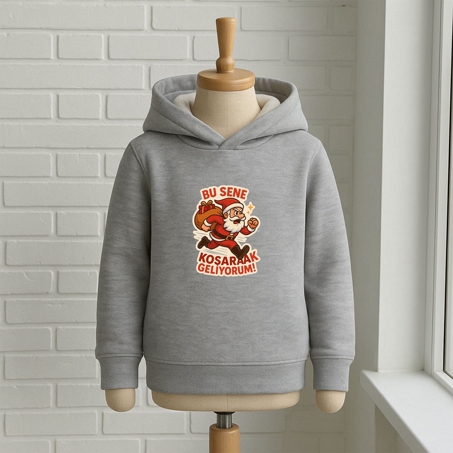 Bu Sene Koşarak Geliyorum Noel Baba Desenli Çocuk Sweatshirt