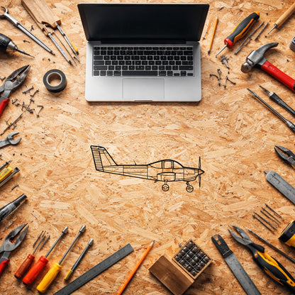 Piper Tomahawk PA-38 Metal Duvar Tablosu - Ozel Ucak Tasarimi