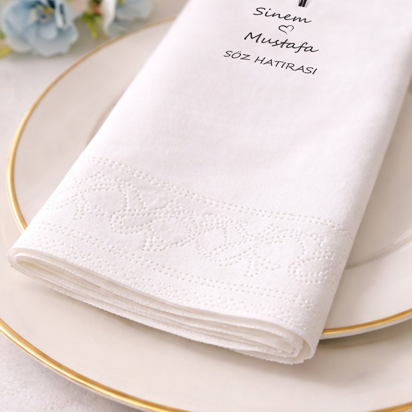 Siyah Beyaz Çiçekli İsimli Söz ve Nişan Baskılı Peçete