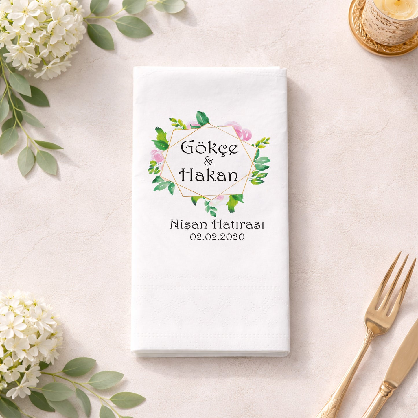 Altın Geometrik Çerçeveli İsimli Nişan Hatırası Baskılı Peçete