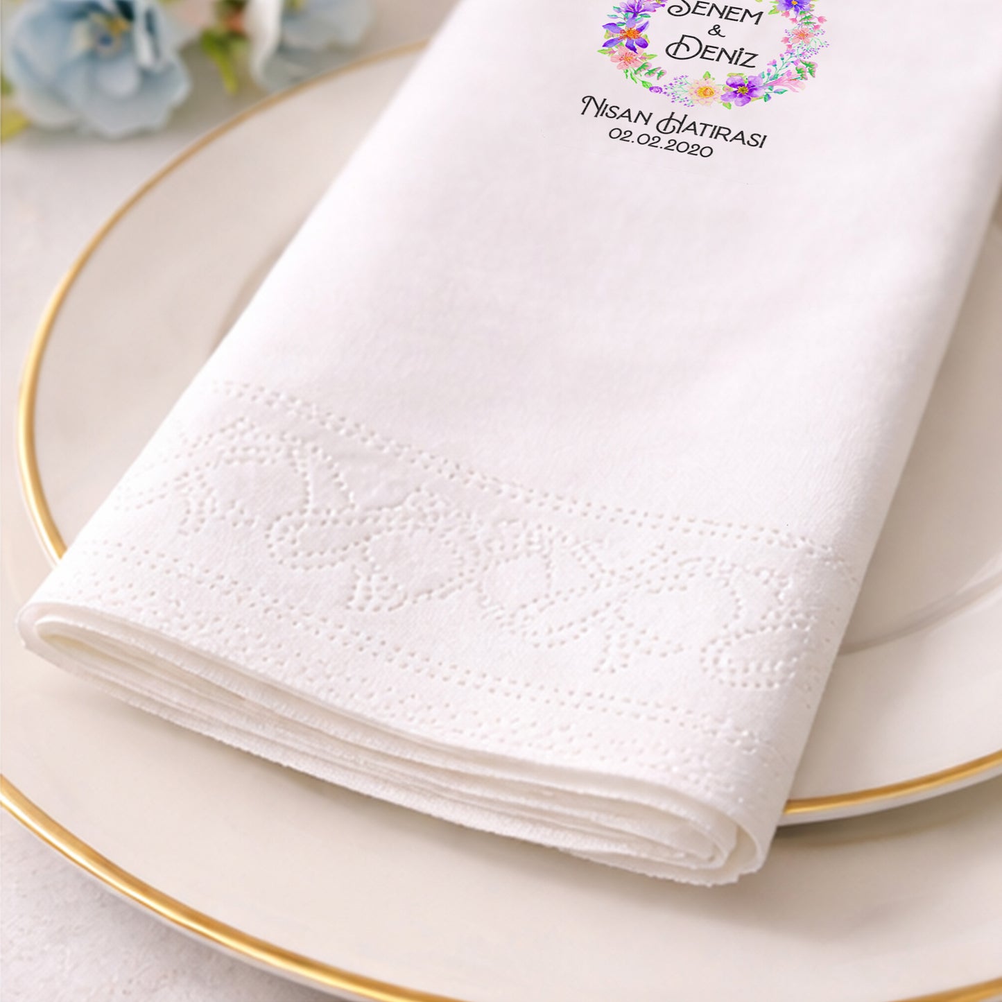 Çiçek Çemberli Sade Tipografili Nişan Peçetesi