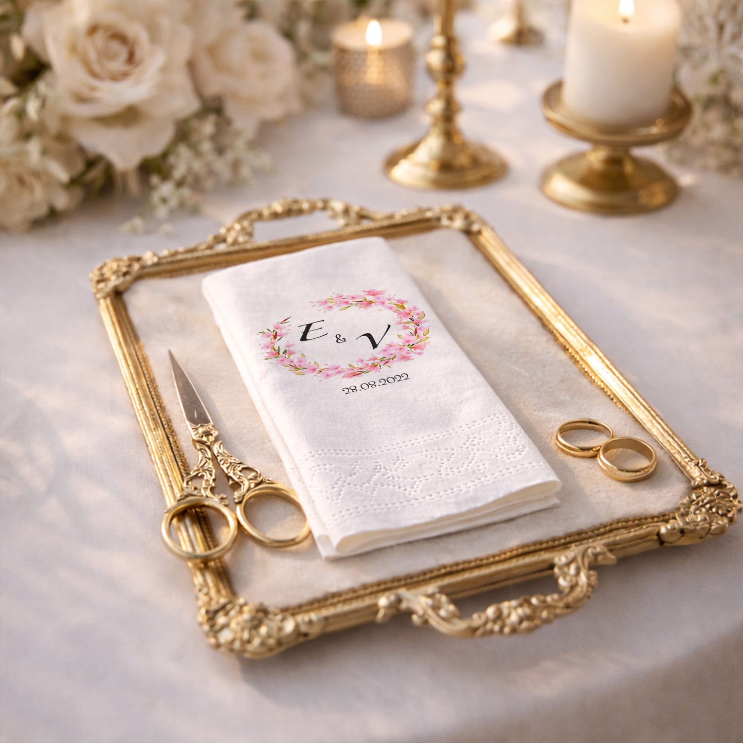 E & V İsim Baş Harfli Pembe Çiçekli Romantik Nişan Peçetesi