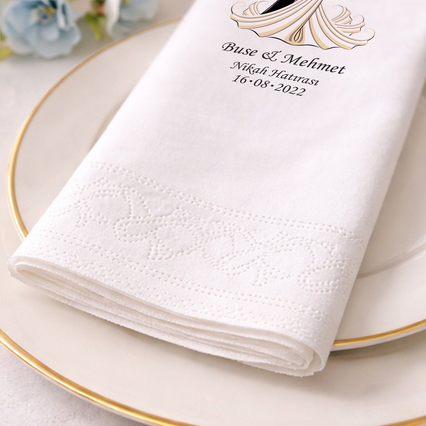 Buse & Mehmet İsimli Gelin Damat Figürlü Baskılı Düğün Peçetesi
