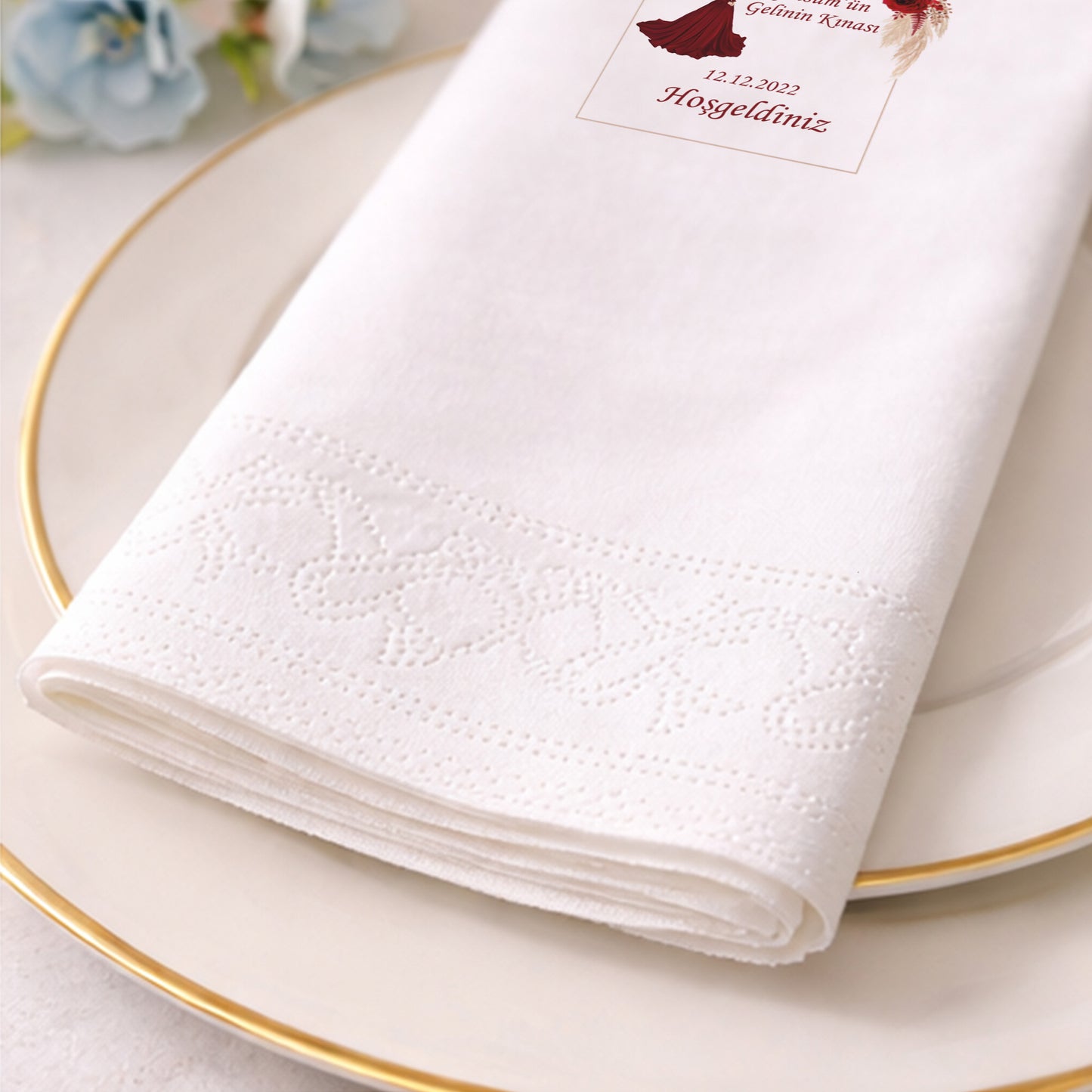 Gülsüm'ün Gelin Kınası Kabarık Bordo Elbiseli Organizasyon Peçetesi