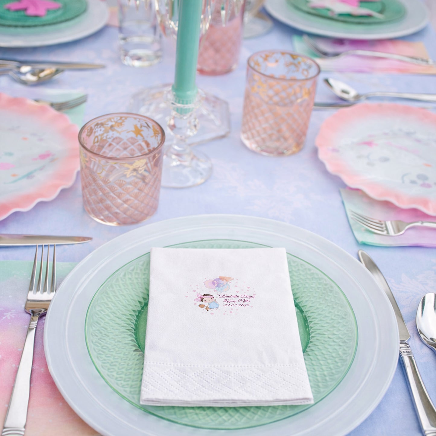 Zeynep Nida Dualarla Büyü Temalı Uçan Balonlu Kız Çocuk Peçetesi