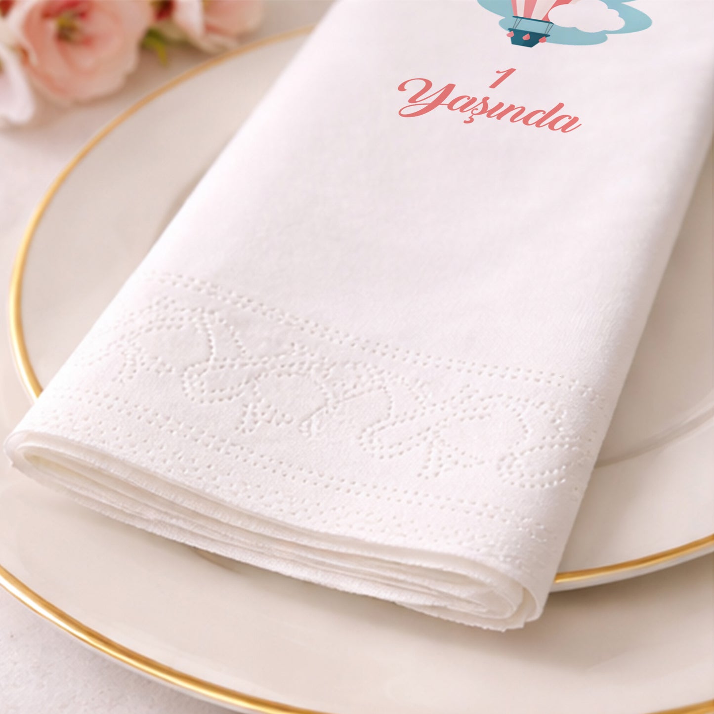 Ege Bulutlar Arasında Sıcak Hava Balonu Temalı Bebek Peçetesi