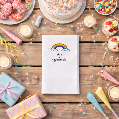 Gülen Bulutlu Sevimli Gökkuşağı Ece 1 Yaş Peçetesi