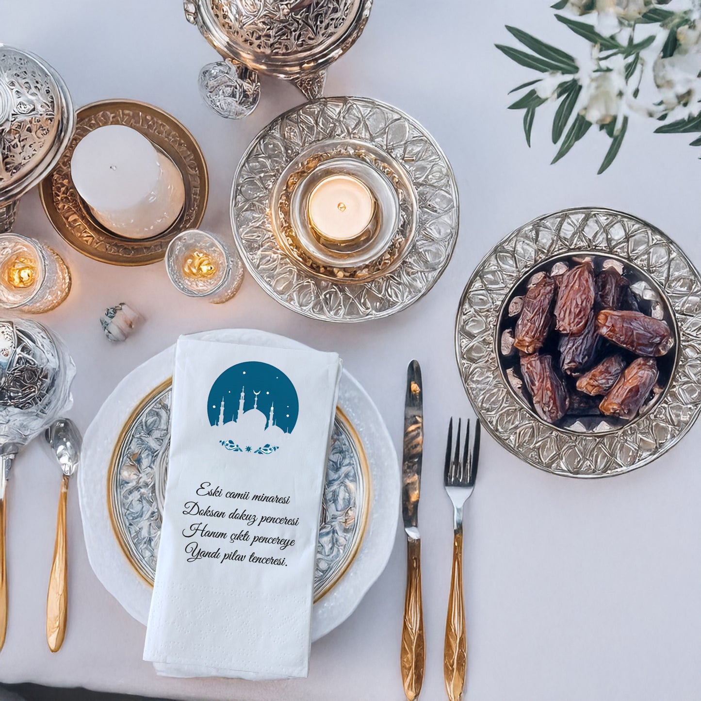 Kidzia Yuvarlak Camii Silüeti Ramazan Peçetesi – Mani Yazılı, 33x33 cm Çift Katlı, 20’li Paket