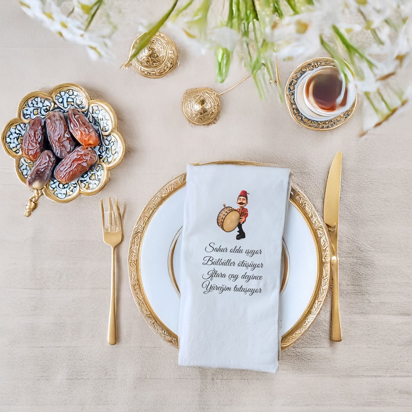 Kidzia Ramazan Davulcusu Çizimli Peçete – Mani Yazılı, 33x33 cm Çift Katlı, 20’li Paket