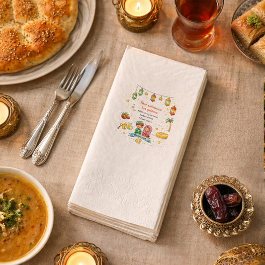 İftar Soframıza Hoş Geldiniz Baskılı Peçete – Ailece Ramazan Temalı | 33x33 cm