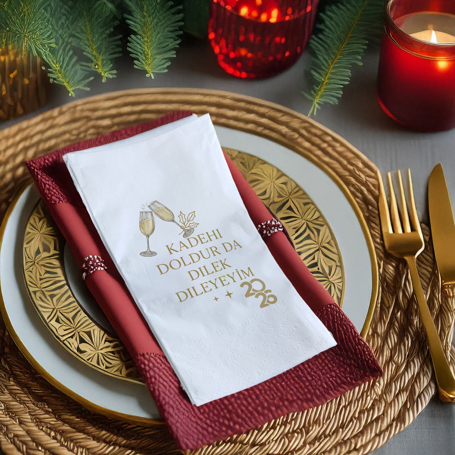 Gold Şampanya Kadehli & “Kadehi Doldur Da Dilek Dileyeyim” Yazılı Yılbaşı Peçete – 33x33 cm, 20’li Paket