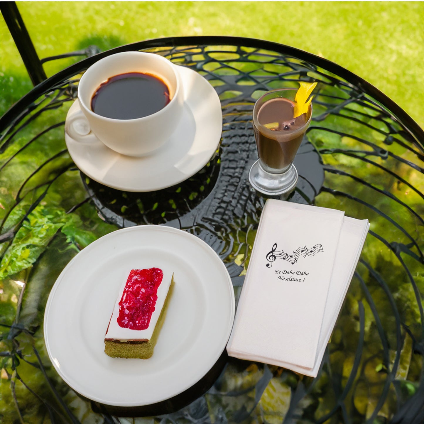 Kidzia – “Ee Daha Daha Nasılsınız?” Şarkı Sözlü Notalı Baskılı Peçete (33x33 cm – 20’li Paket)