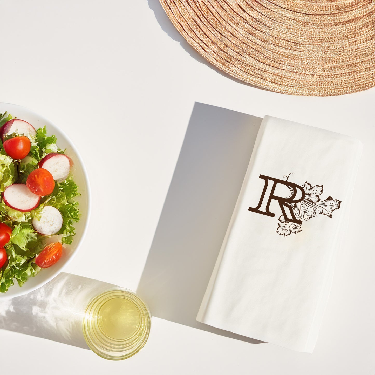 R Harfi Monogram Desenli Baskılı Şık Peçete – 33x33cm | 20’li Paket, Garson Katlama