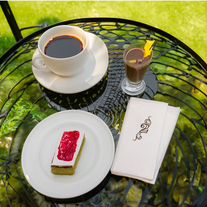 Monogram “2” Desenli Baskılı Peçete – 33x33cm, Çift Katlı, 20’li Paket | Şık Parti & Masa Süsleme