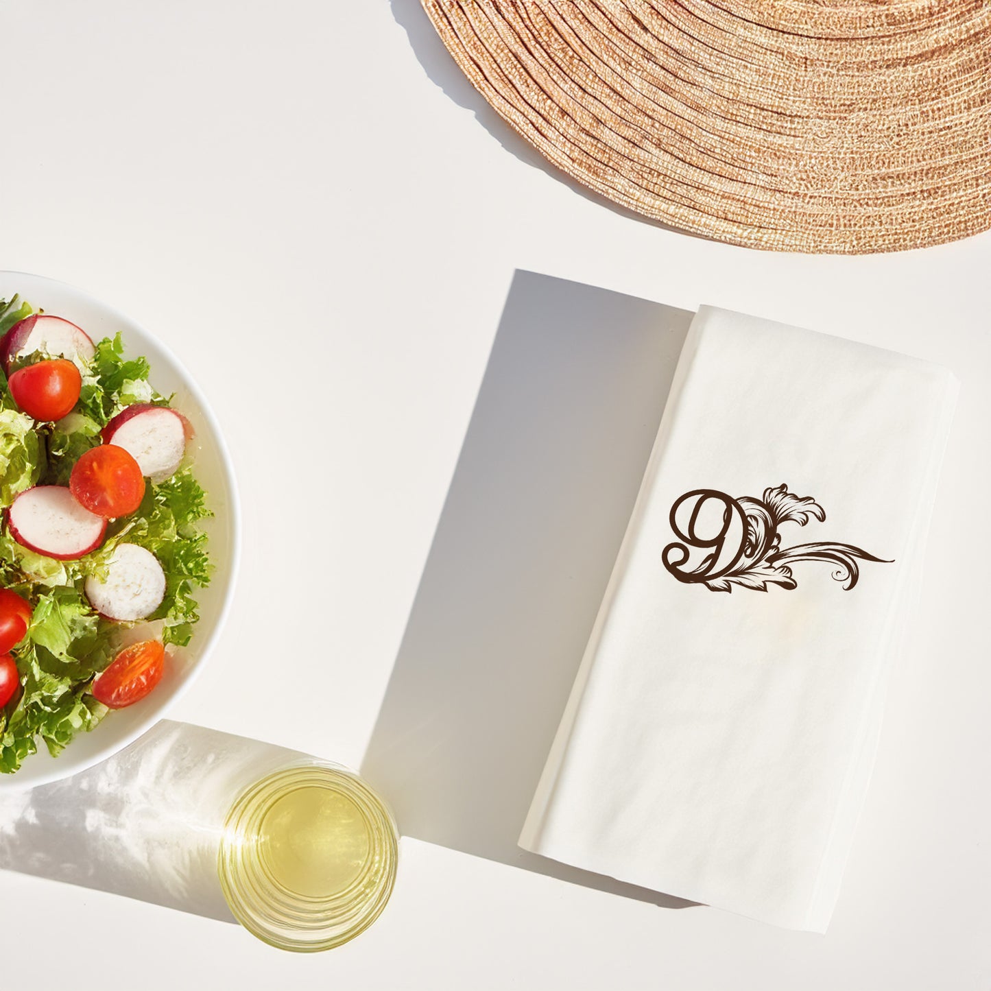 Monogram “9” Desenli Baskılı Peçete – 33x33cm Çift Katlı, 20’li Paket | Modern & Şık Masa Düzeni