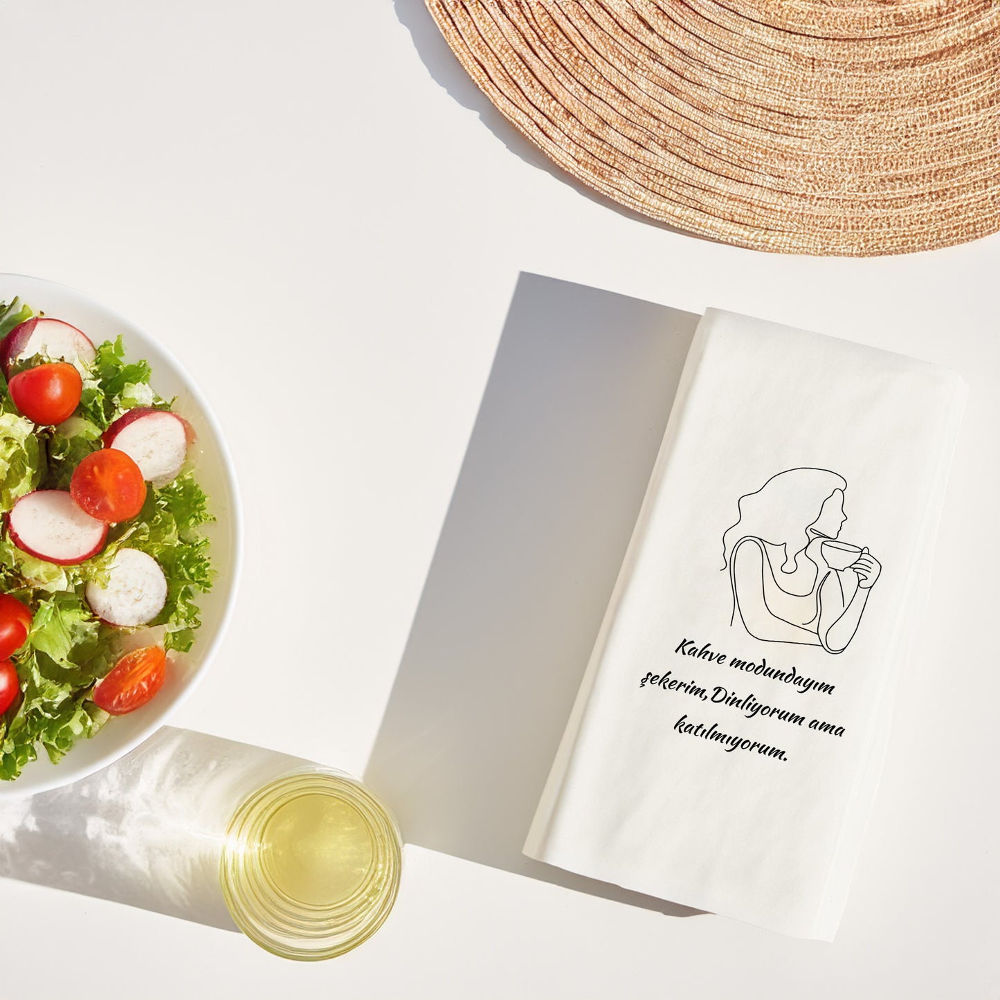 Minimal Kahve Fincanı Desenli Baskılı Peçete – Modern Kahve Sunumu