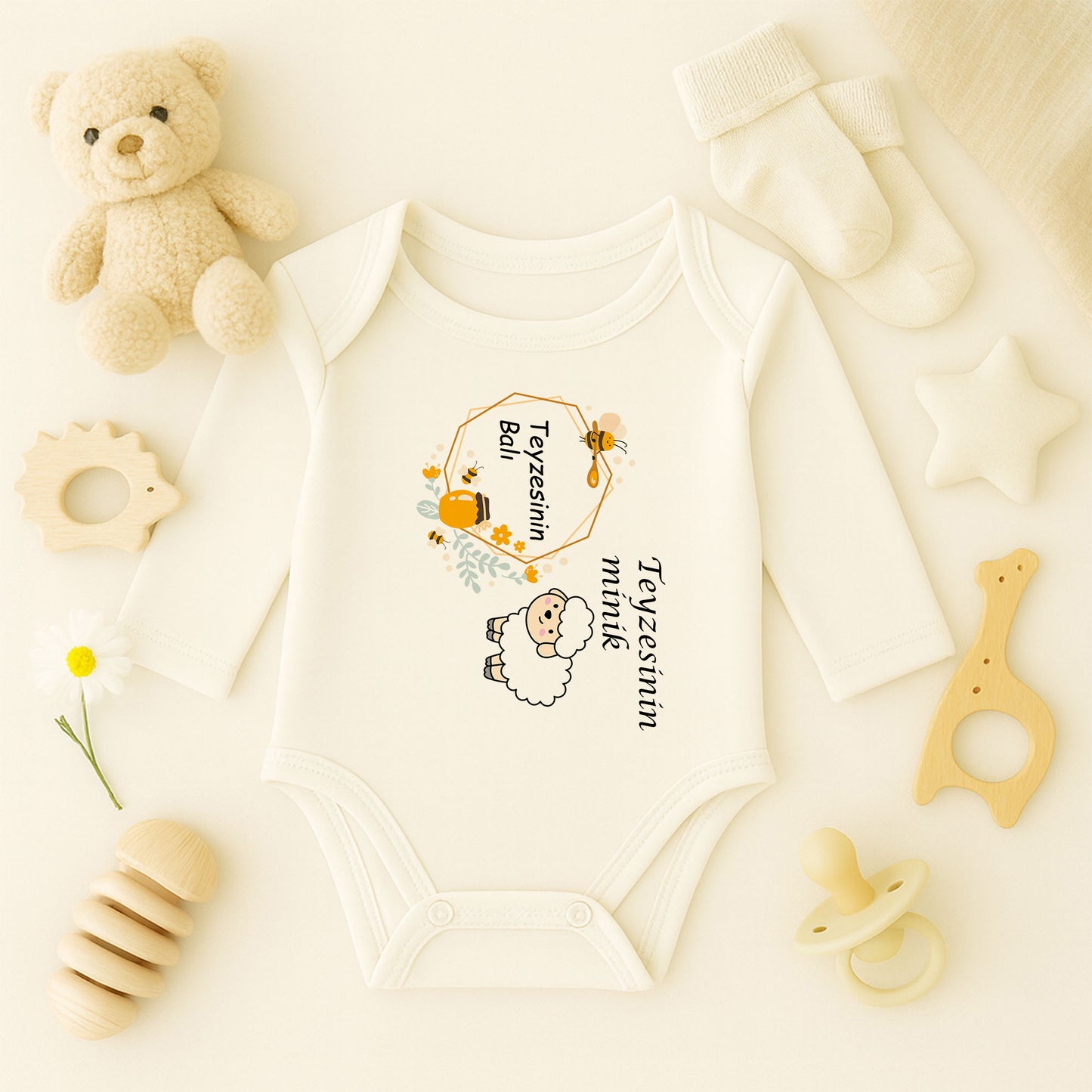 Kişiye Özel Bebek Zıbını – Bal Arısı & Kuzucuk Tasarım | 1–24 Ay