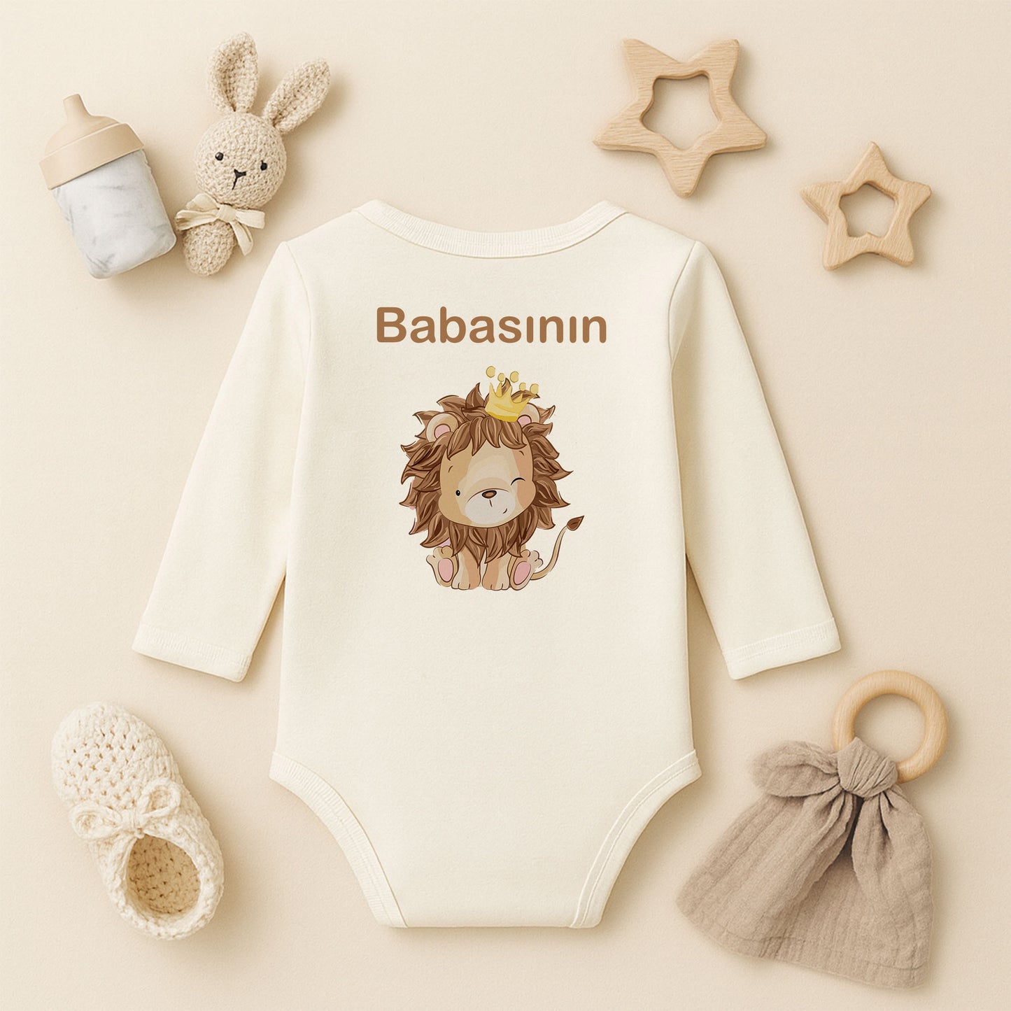 Babasının Aslanı Bebek Zıbın – Taçlı Aslan İllüstrasyon | 1–36 Ay | Erkek Bebek Tema