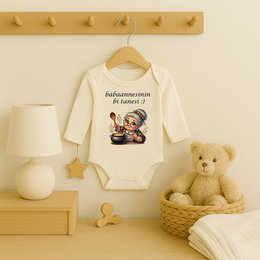 'Babaannesinin Birtanesi'Bebek Zıbını – 1–36 Ay | Hassas Ciltlere Uygun DTF Baskı