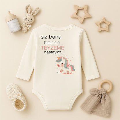 “Teyzeme” Yazılı Unicorn Temalı Bebek Zıbını – 1–36 Ay | DTF Baskı, Hassas Cilt Dostu