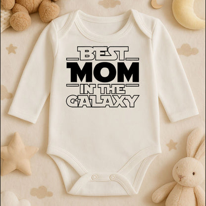 Best Mom in the Galaxy Baskılı Bebek Zıbını | Güçlü Anne Temalı | 1–36 Ay