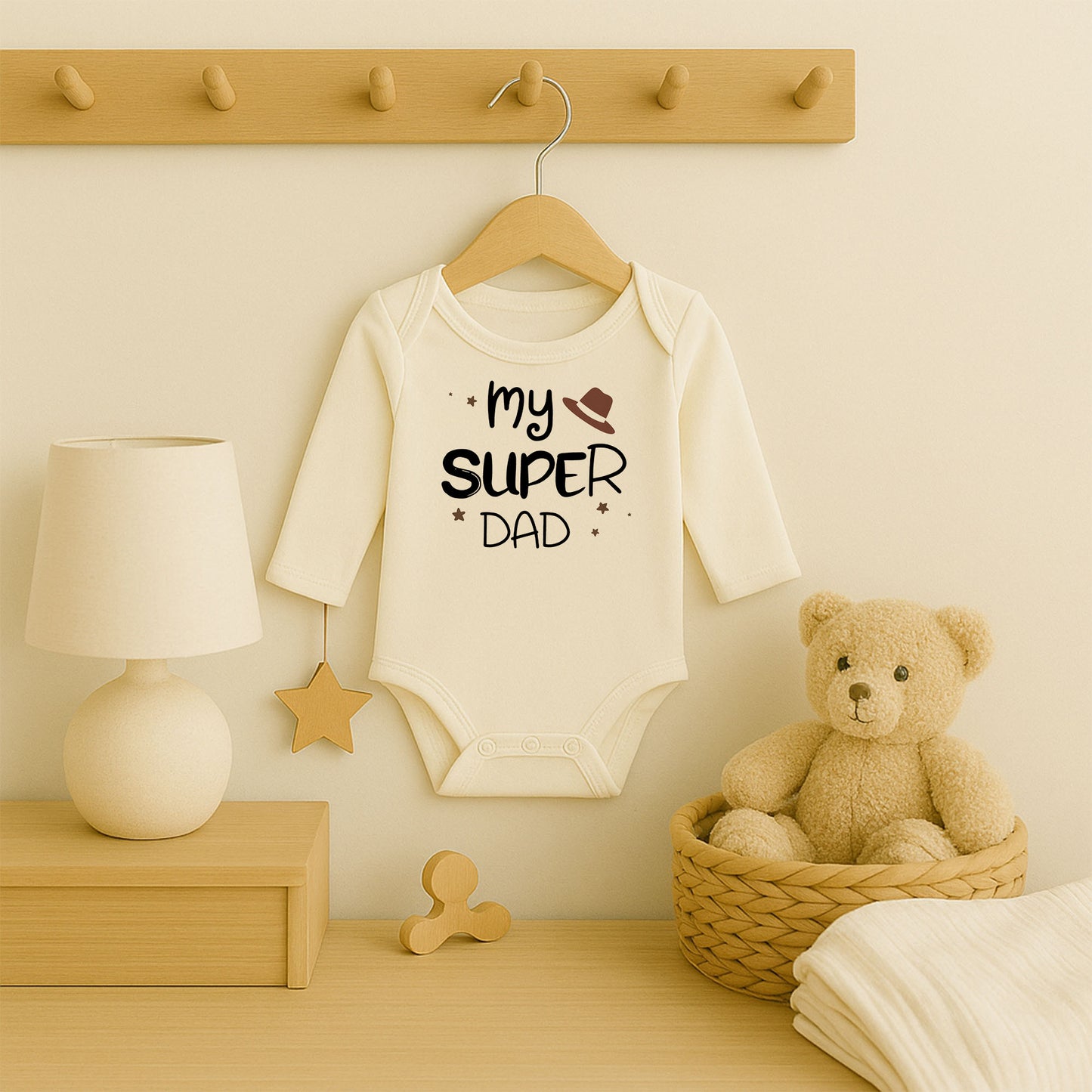 My Super Dad Baskılı Baba Tişörtü – Şapkalı Eğlenceli Tasarım