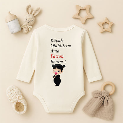 Patron Yazılı Boss Bebek Baskılı Tişört – Eğlenceli & Karizmatik Tasarım