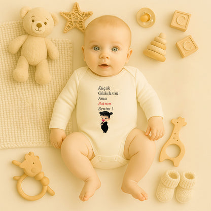 Patron Yazılı Boss Bebek Baskılı Tişört – Eğlenceli & Karizmatik Tasarım