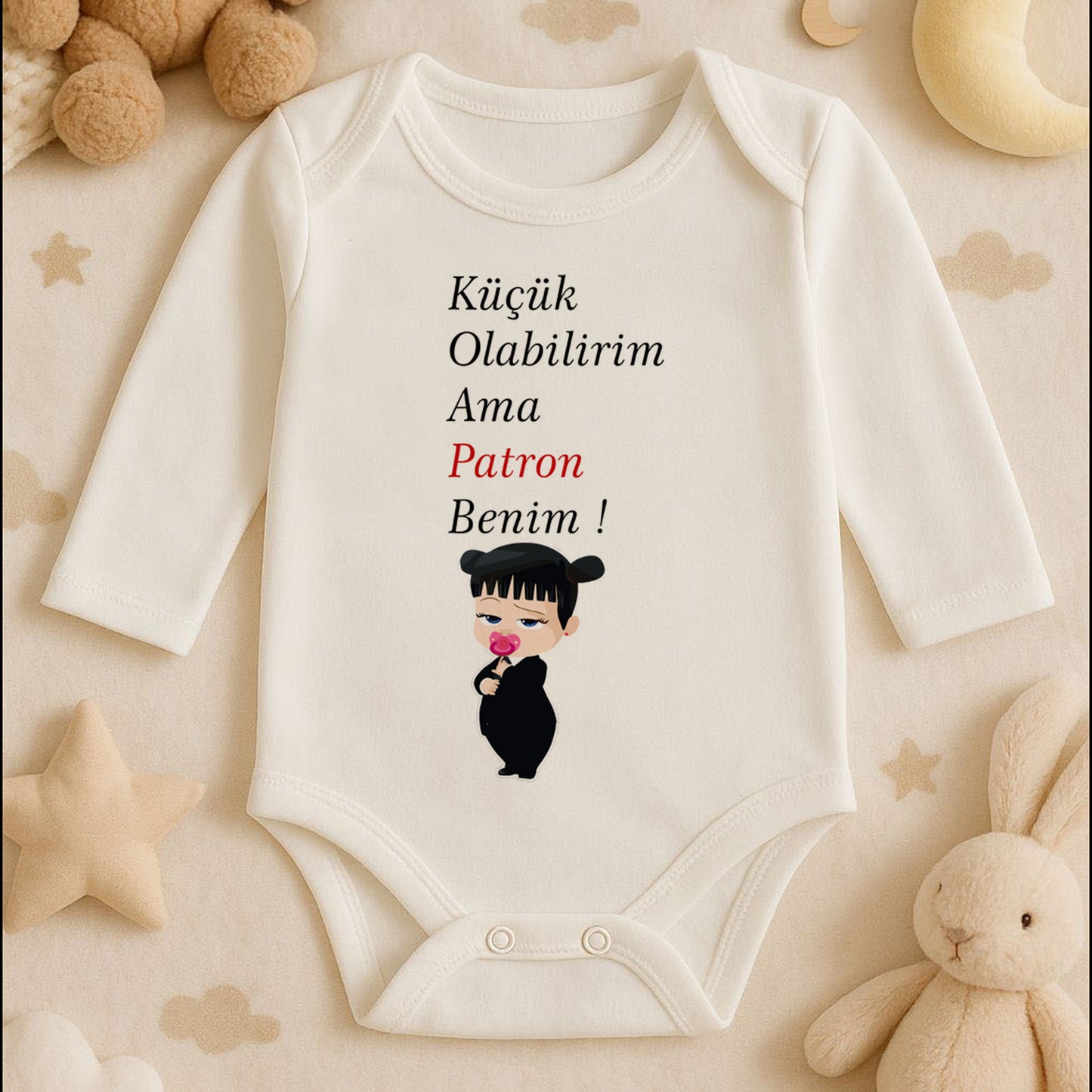 Patron Yazılı Boss Bebek Baskılı Tişört – Eğlenceli & Karizmatik Tasarım