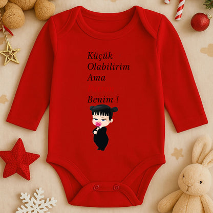 Patron Yazılı Boss Bebek Baskılı Tişört – Eğlenceli & Karizmatik Tasarım